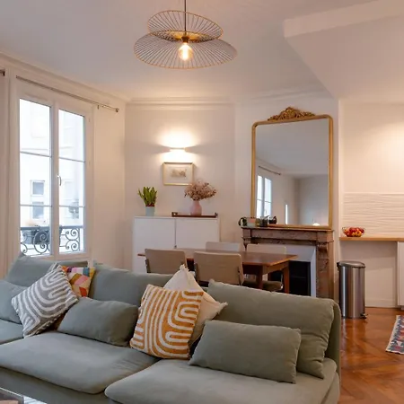 Sophisticated 2br - Steps To Station Paris