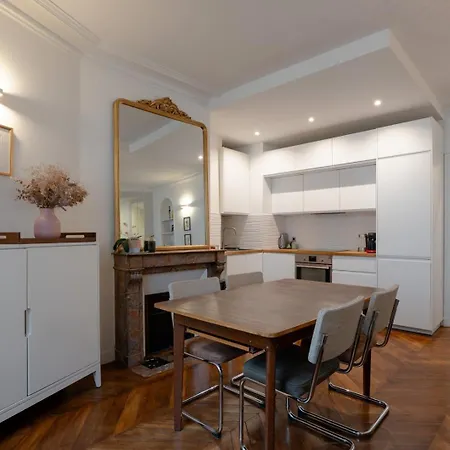 Sophisticated 2br - Steps To Station Apartment Paris