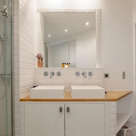Sophisticated 2br - Steps To Station Paris